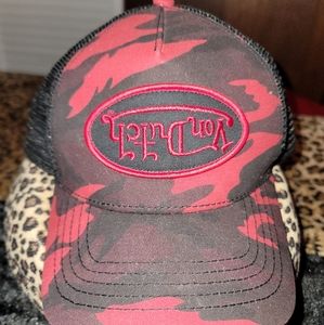 Von Dutch red camo hat!